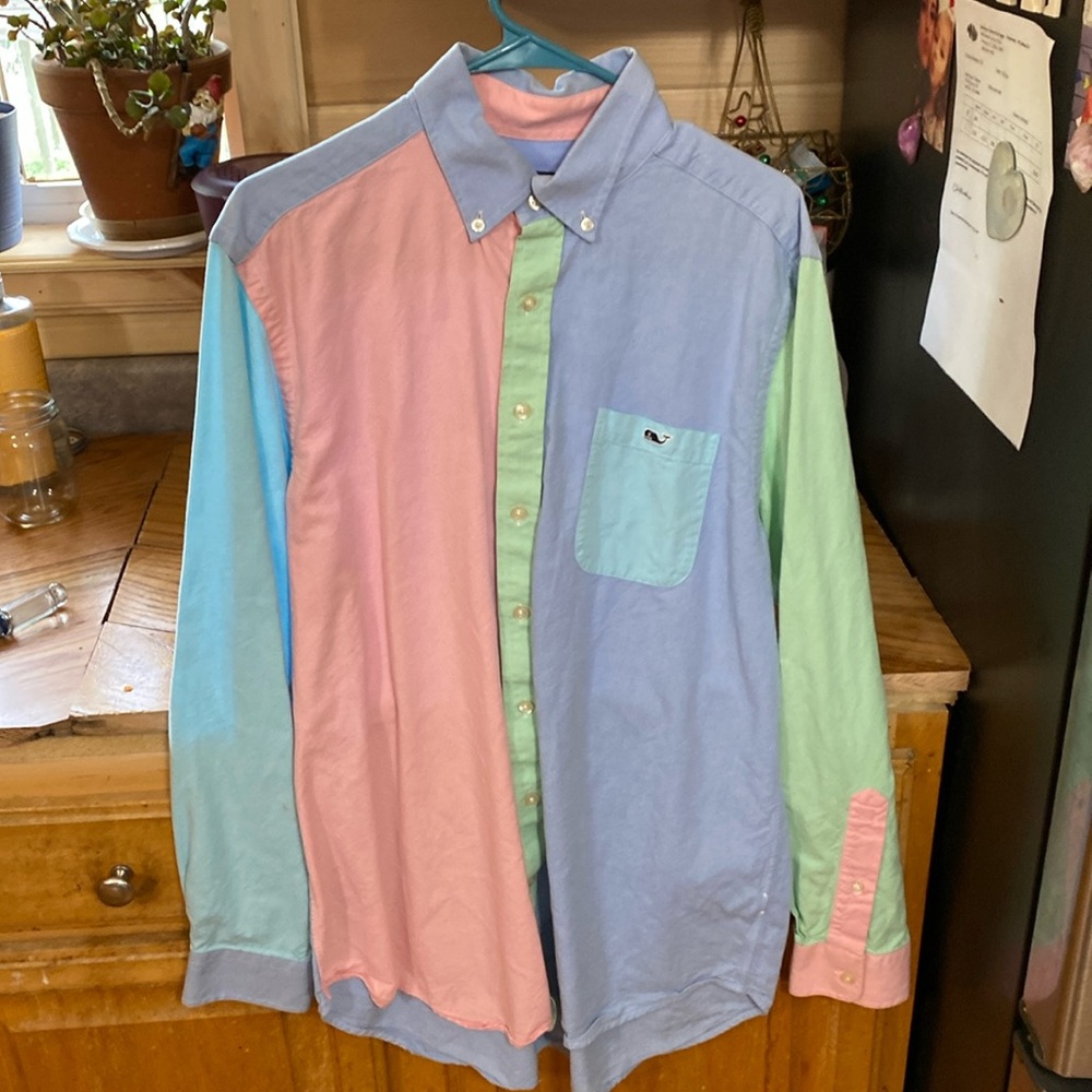 Vineyard vines L button down